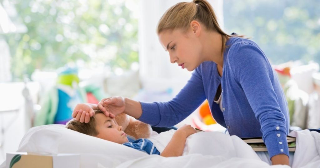От чего может подняться температура у ребенка без симптомов простуды?