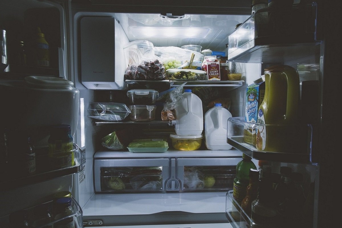 холодильник летом