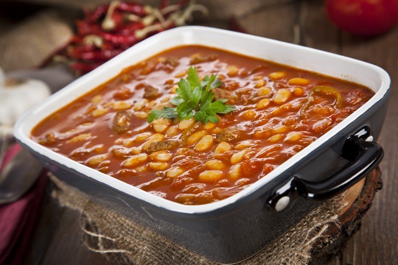 Как приготовить фирменную греческую фасоль в томатном соусе